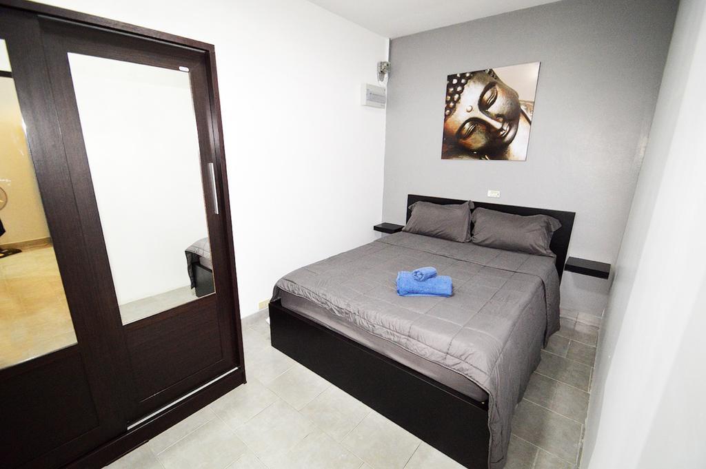 Appartamento Ruamchok Ocean View Pattaya Esterno foto