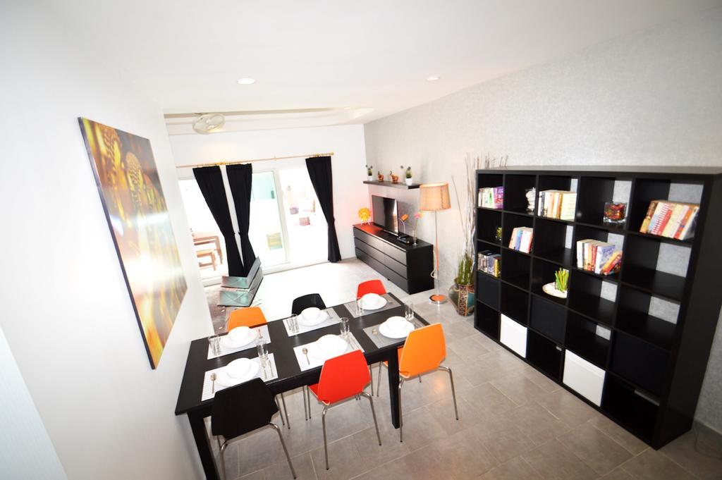Appartamento Ruamchok Ocean View Pattaya Esterno foto