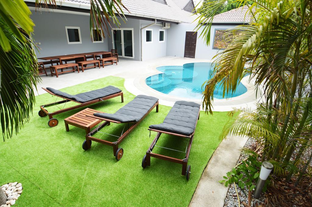 Appartamento Ruamchok Ocean View Pattaya Esterno foto