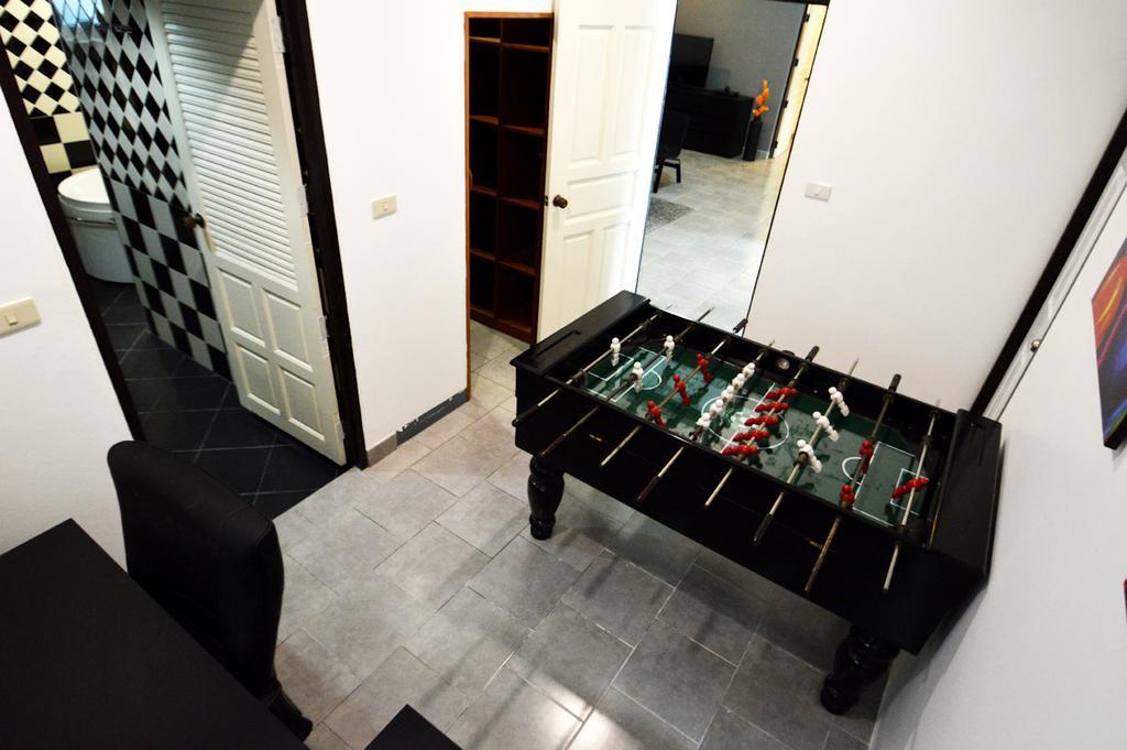 Appartamento Ruamchok Ocean View Pattaya Esterno foto