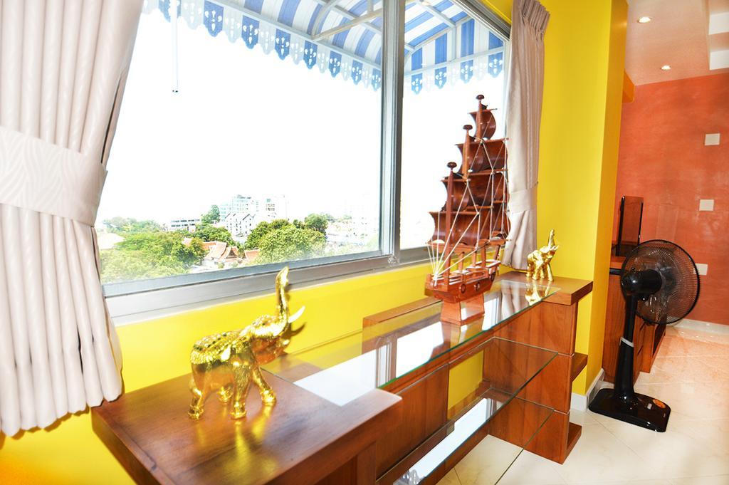 Appartamento Ruamchok Ocean View Pattaya Esterno foto