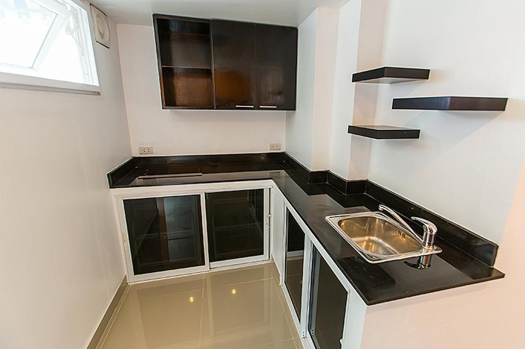 Appartamento Ruamchok Ocean View Pattaya Esterno foto