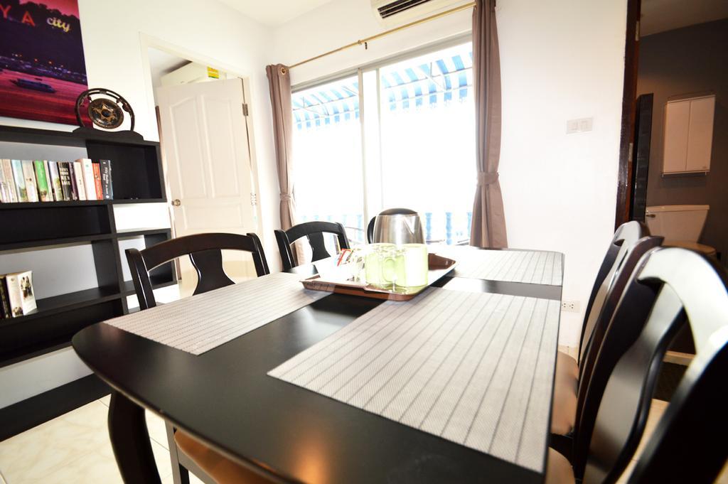 Appartamento Ruamchok Ocean View Pattaya Esterno foto