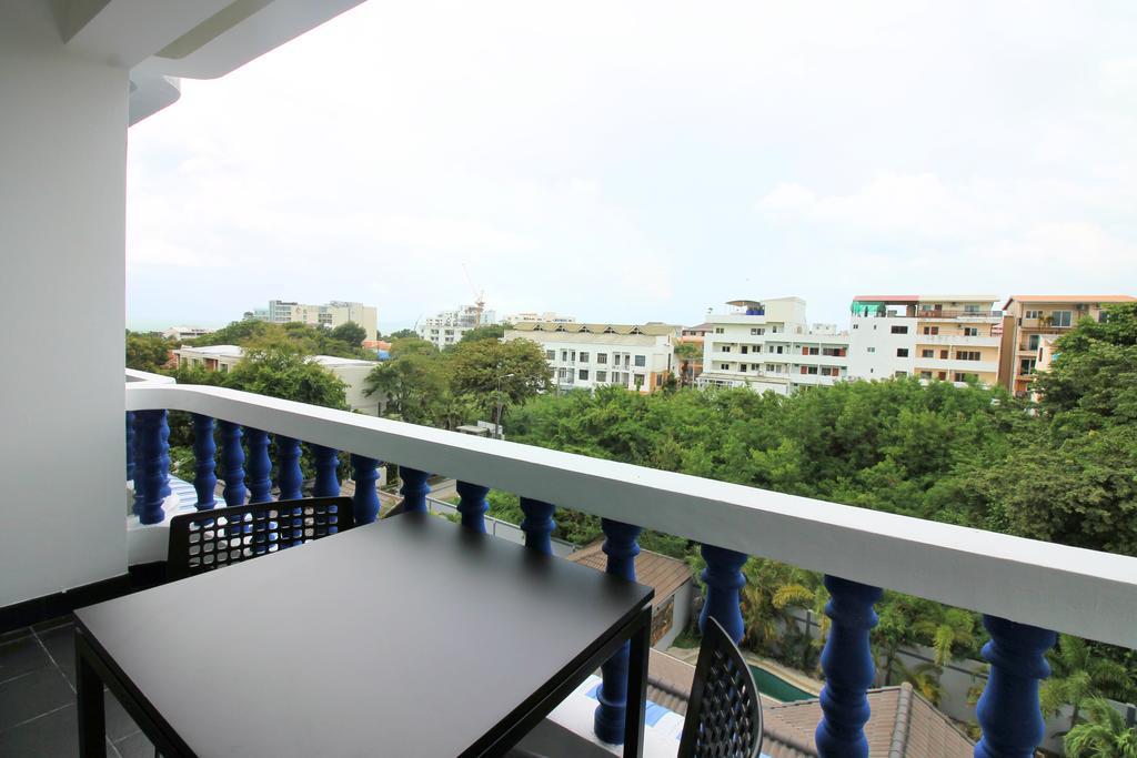 Appartamento Ruamchok Ocean View Pattaya Esterno foto