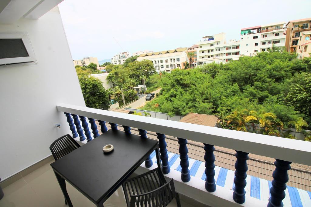 Appartamento Ruamchok Ocean View Pattaya Camera foto