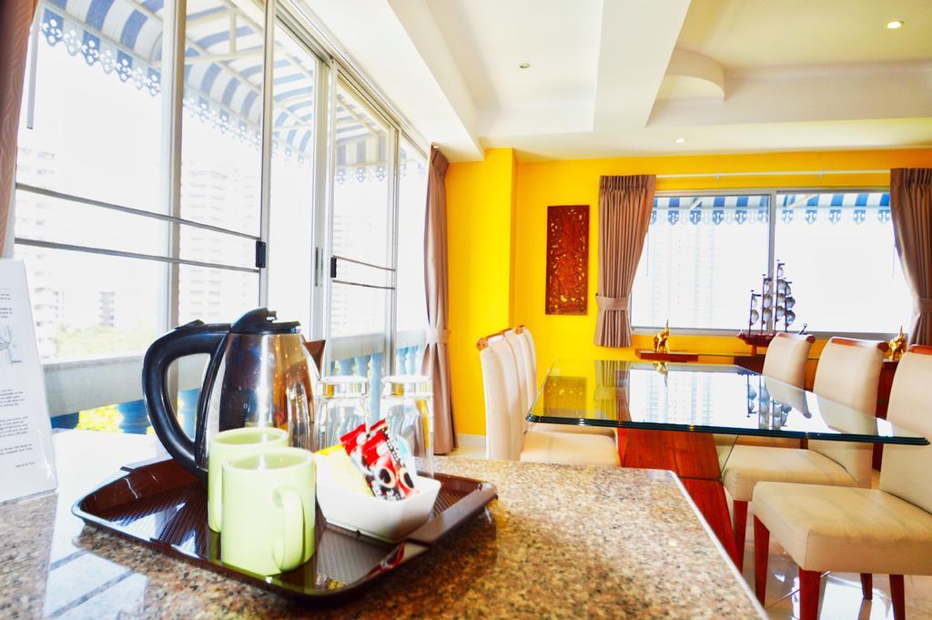 Appartamento Ruamchok Ocean View Pattaya Esterno foto