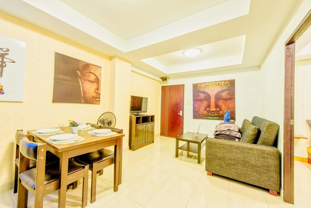 Appartamento Ruamchok Ocean View Pattaya Camera foto