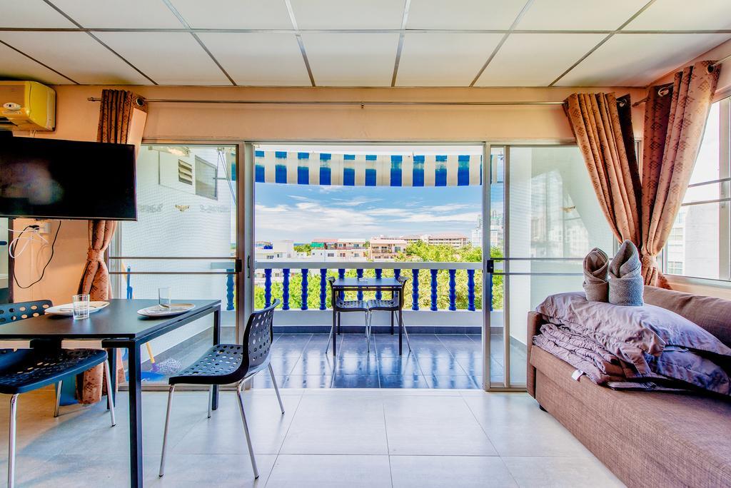 Appartamento Ruamchok Ocean View Pattaya Esterno foto