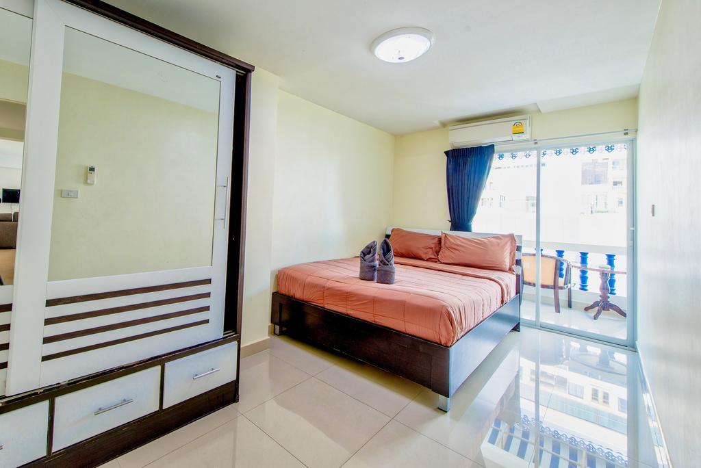 Appartamento Ruamchok Ocean View Pattaya Camera foto