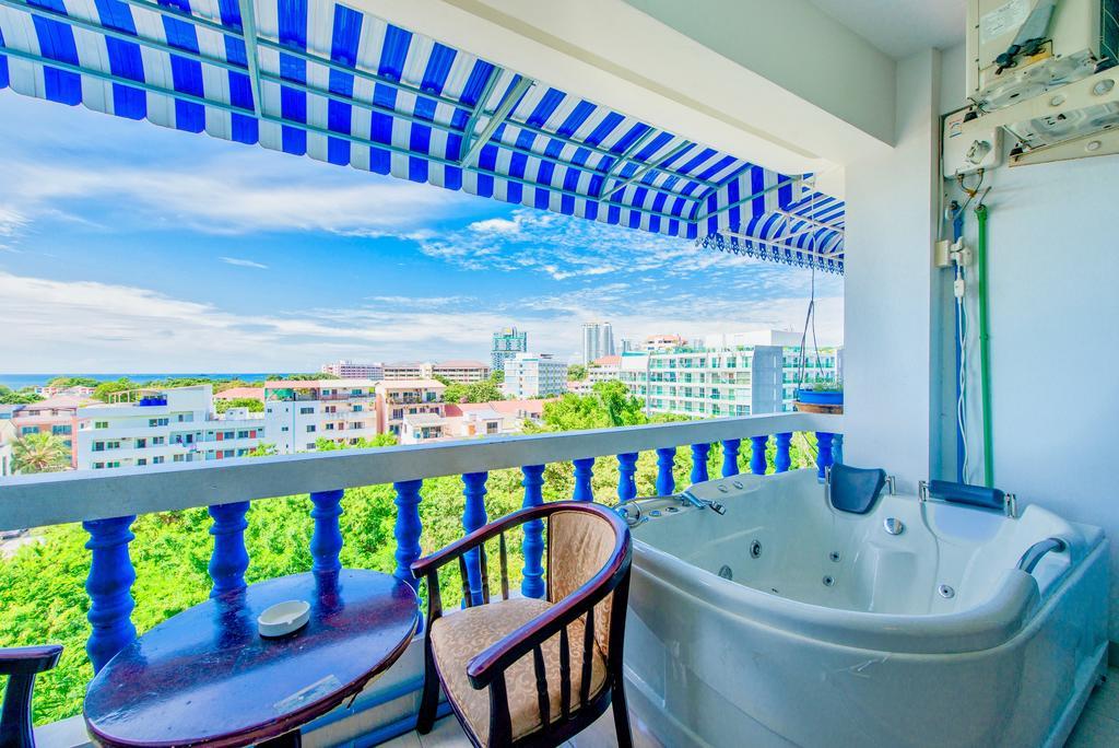 Appartamento Ruamchok Ocean View Pattaya Esterno foto